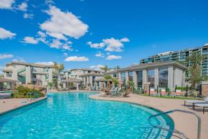 Scottsdale Retreat ,Golf & Kierland Commons, Parking- N317