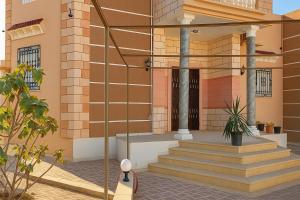 villa mimosa free parking inside