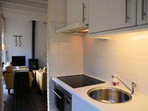 Bungalow in Noordwijkerhout near Lake