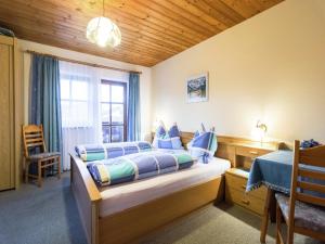 Apartment in Wagrain with Stunning Mountain Views