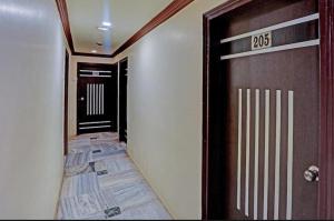hotel poonam palace ahmedabad