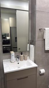 One Rosebank apartments unit 321