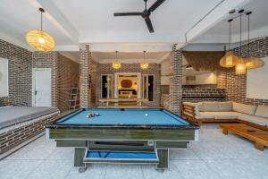 Luxury 3-Bedroom Pool Villa in Canggu Near Beach & Nightlife