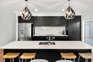 Forsyth Retreat - Modern Townhouse