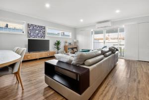 Forsyth Retreat - Modern Townhouse