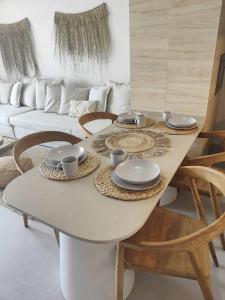 Apartamento en Almuñécar - Vistas al mar y piscina