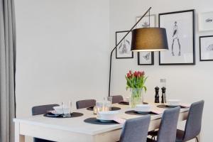 Large Three-Bedroom Apartment with Balcony room in The Apartments Company - Majorstuen