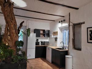 Maisonnette avec terrasse sur le Gardon