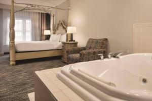 Country Inn & Suites by Radisson, Galena, IL