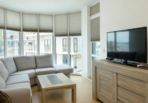 Kabakum 1BR Retreat with Parking, Steps to Beach by Flat Mаnаger