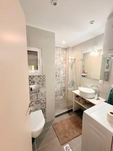 Apollo Peraia Apartment