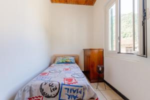 house with garden, two rooms