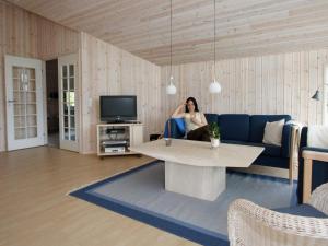 10 person holiday home in Rødby-By Traum