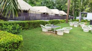 Quila Camps and Resort, Burja