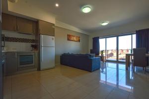 Edacious Edgar Modern 1x1