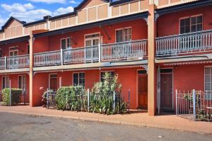 Ample Anderson Ground Level 2x1