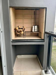 Flat with Pool, Gym & Great Views