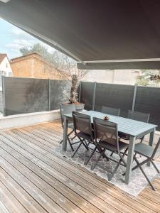 Maisons de vacances Duplex, hyper-central - piscine privee - garage : photos des chambres