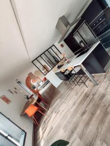 Maisons de vacances Duplex, hyper-central - piscine privee - garage : photos des chambres