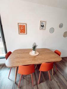 Maisons de vacances Duplex, hyper-central - piscine privee - garage : photos des chambres