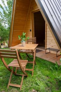 GLAMPING BRUNDO - Tents and Cottage with SAUNA & JACUZZI