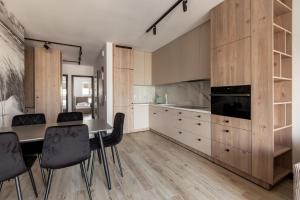 Baltic Homely Apartment by BookingHost