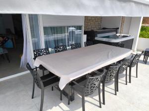 Astramaris Apartments