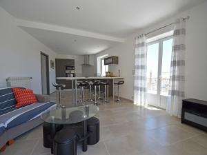 Villas Villa in Montouliers with Private Pool : photos des chambres
