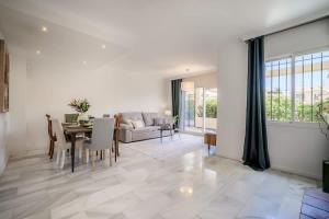 Domillion new refurb 3bdr 2bath beach house AZ111