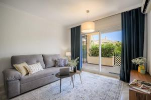 Domillion new refurb 3bdr 2bath beach house AZ111