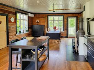 Rural 19Th Century House Near Götlunda