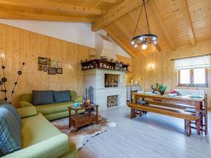 Comfortable apartment in Cerovlje with pool