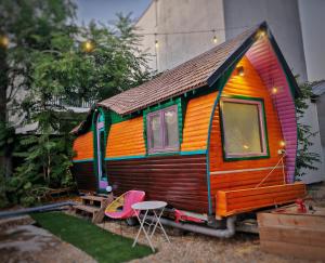 Pura Vida Downtown Tiny houses