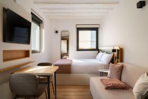 Limehome Pamplona Hilarión Eslava