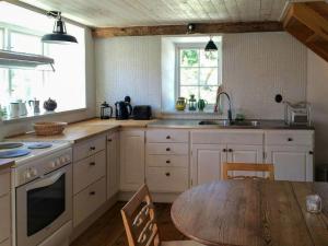 Traditional Farmhouse By Lake Dämba On Fårö