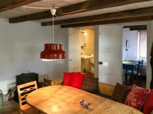 Traditional Farmhouse By Lake Dämba On Fårö