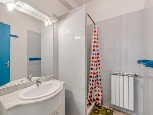 Appartements Apartment with pool amid vineyards and near the beach : photos des chambres