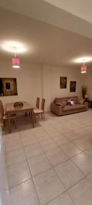 Poolisde Apt with Gym and Tennis