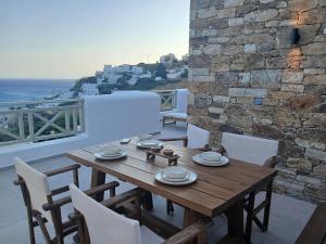 Anemone I w Private Pool 5 minute from beach