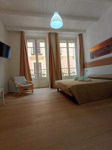 WHITE MOON CAGLIARI via Dettori 5 Centro img32