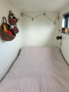 Beachfront Holiday Home With Sea View For 6 Guests