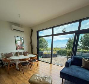 Beachfront Holiday Home With Sea View For 6 Guests