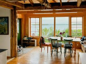 Cabin With Panoramic View In Nature Reserve