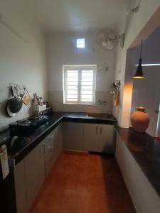 Apartment with Giriraj View I On Parikrama Marg I Near Daan Ghati & ISKCON