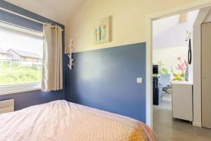 Comfortable chalet in Somme-Leuze with pétanque court