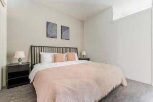 Blueground South Lake rooftop nr Lake SEA-884