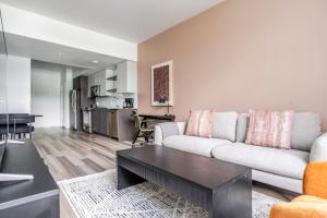 Blueground Downtown rooftop nr Marymoor Park SEA-896