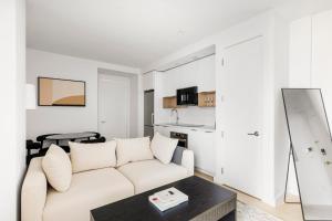 Blueground Williamsburg view nr East River NYC-1958