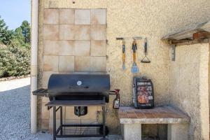 Maisons de vacances Attractive holiday home with shared pool in the Luberon : photos des chambres