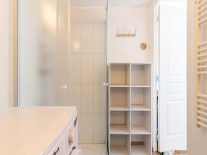 Maisons de vacances Attractive holiday home with shared pool in the Luberon : photos des chambres